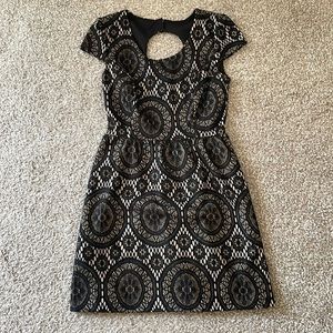 Black and Tan dress with keyhole back (Size Medium)